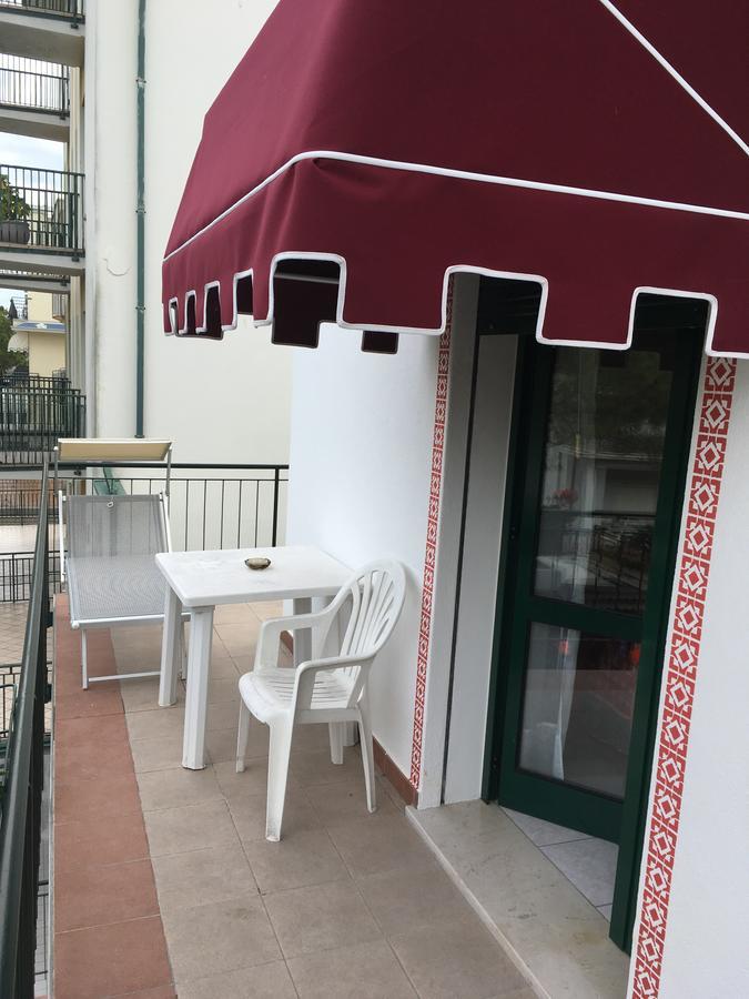Residence Beverly Lido di Jesolo Bagian luar foto